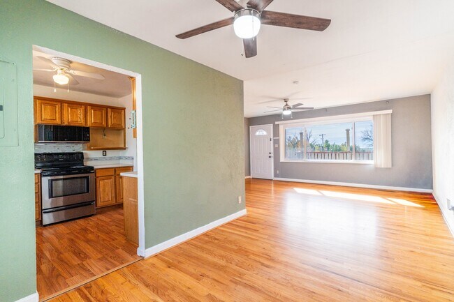 Photo - 2610 E Pikes Peak Ave