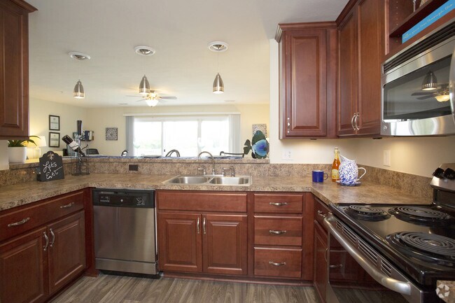 2BR,2BR,-1216SF CHESAPEAKE -