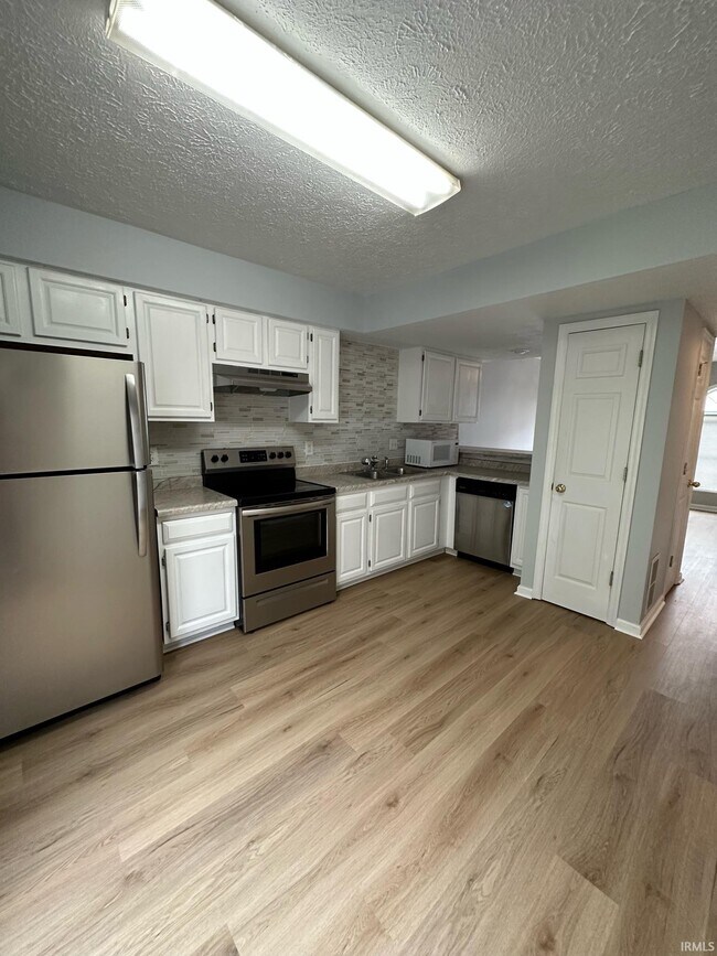 Photo - 648 E Sherwood Hills Dr