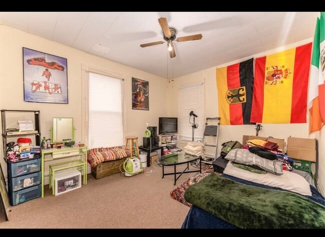 Bedroom 2 - 229 W Downer Pl Unit Apt 2