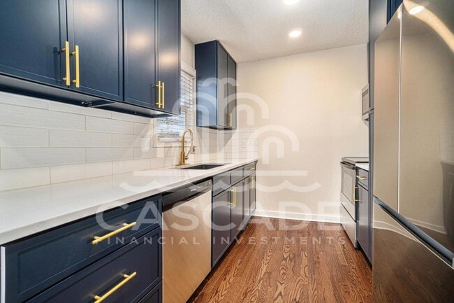 Photo - 403 NW Village Dr