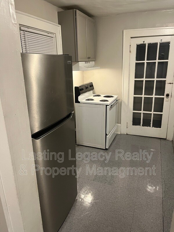 Photo - 417 24th St NW