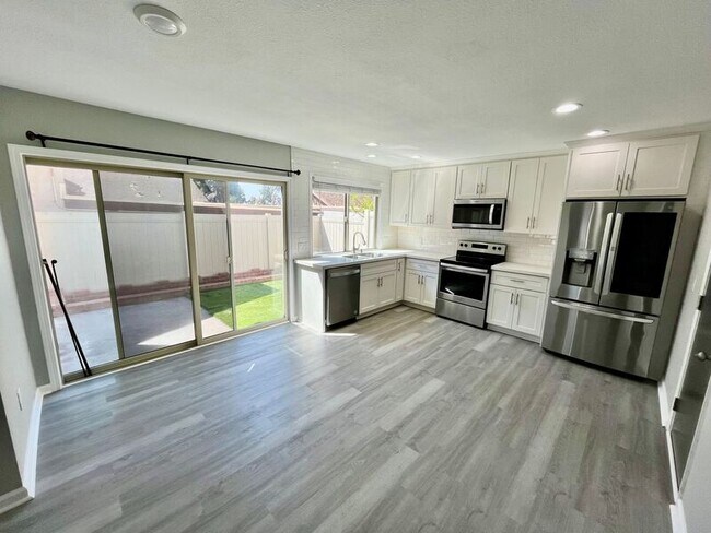 Photo - 6813 Parkside Ave