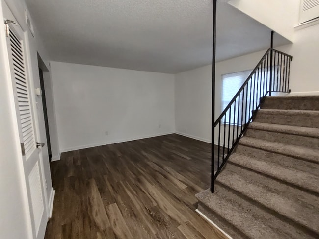 Photo - 5007 Lundy Dr