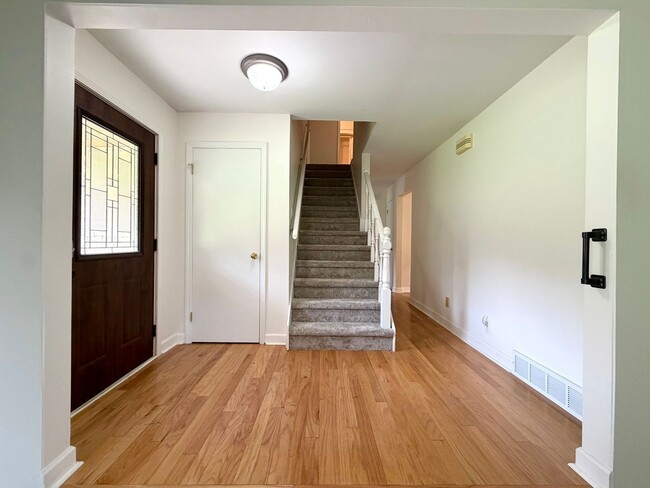 Photo - 6330 Kies St NE
