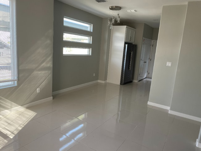 Photo - 404 W St Helena Ave Unit 4