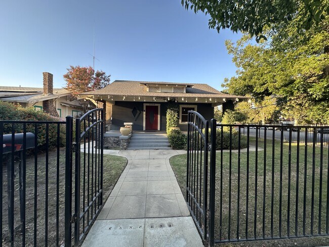 Photo - 2100 22nd St