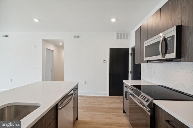 Photo - 1419 W Grange Ave Unidad 204