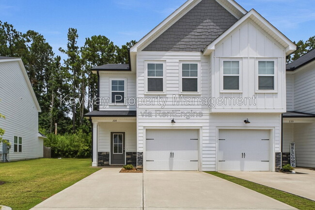 Building Photo - 228 Linsmore Ave