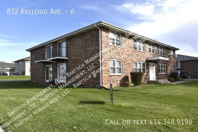 Building Photo - 832 Kellogg Ave Unit 6