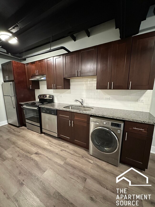 Building Photo - 725 St Johns Ave Unit 21