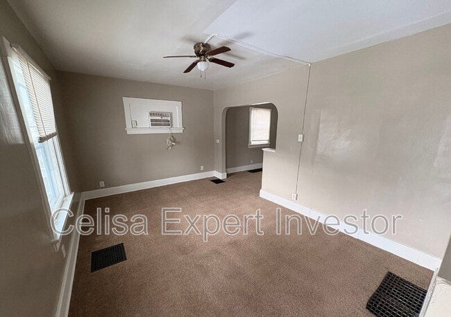 Photo - 3609 S Harrison St