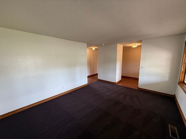 Photo - 460 SE Conifer Pl