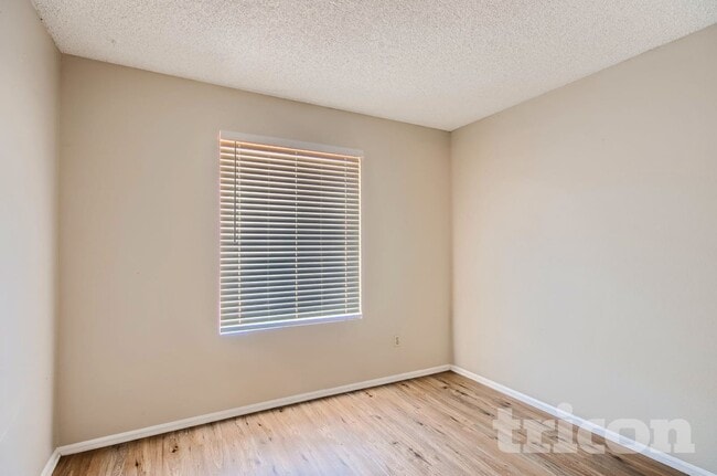 Photo - 4201 W Sunnyside Ave