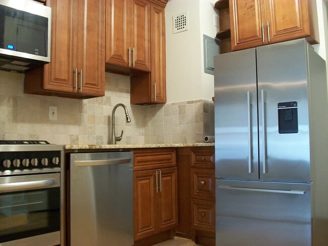 Photo - 344 E 58th St Unit 2A