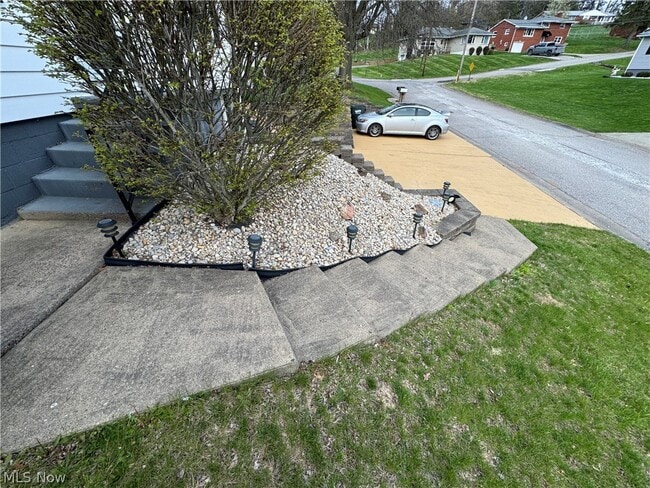 Photo - 109 Carroll Dr