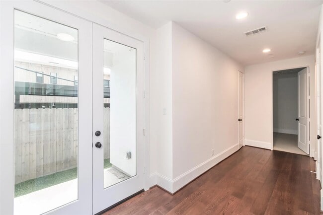 Photo - 3821 N Braeswood Blvd