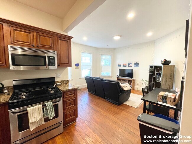 Photo - 112 Hillside St Unit 1