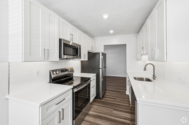 The Georgetown 1BR, 1BA - 1,012SF - Kitchen