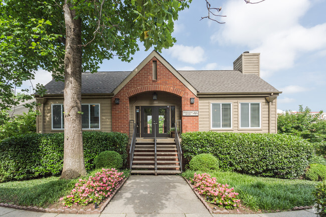 Building Photo - Village at Vanderbilt Rental