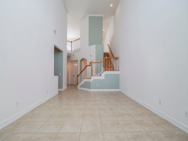 Photo - 1835 Bridgepointe Cir