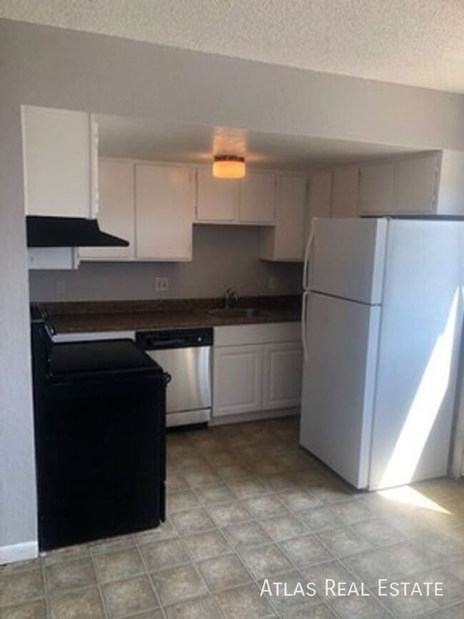 Building Photo - 3392 W 66th Pl Unit 4 Rental