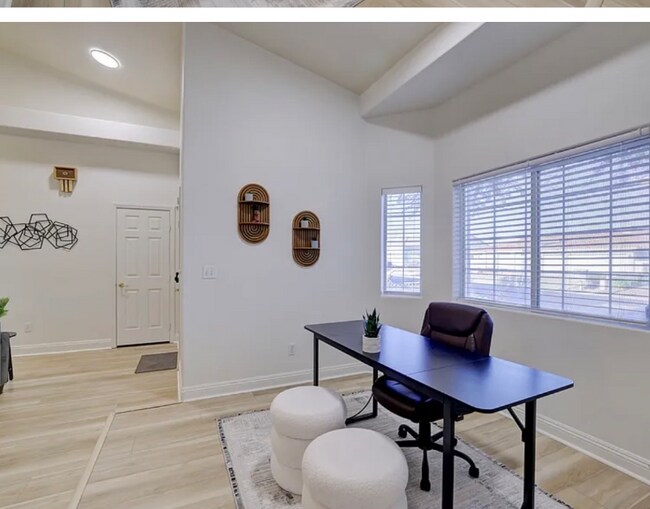 Photo - 1870 Racine Dr