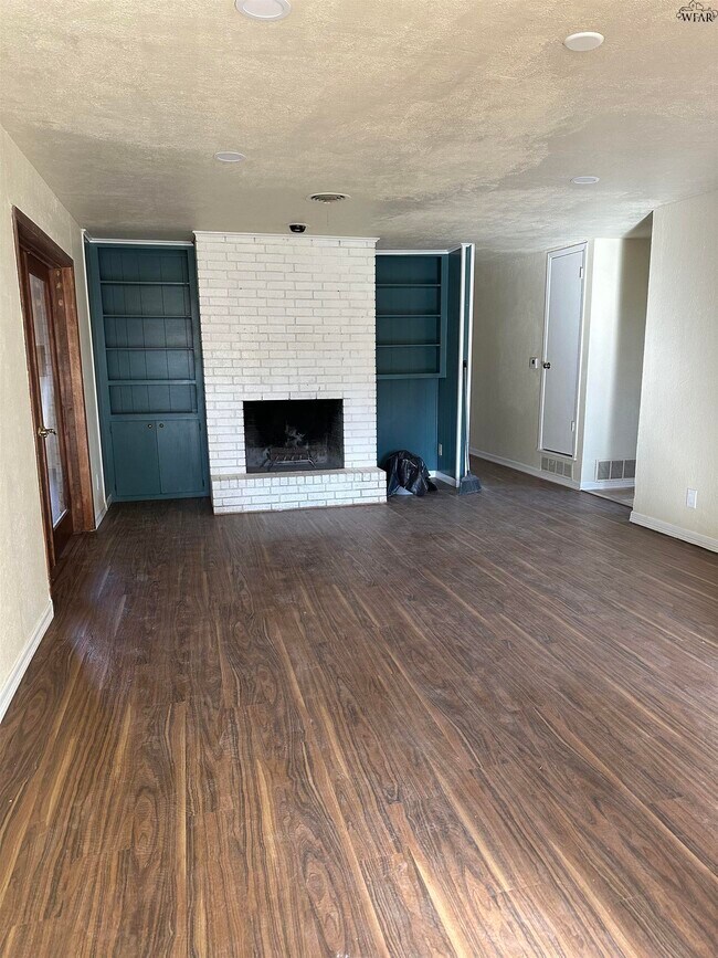 Photo - 4304 York St