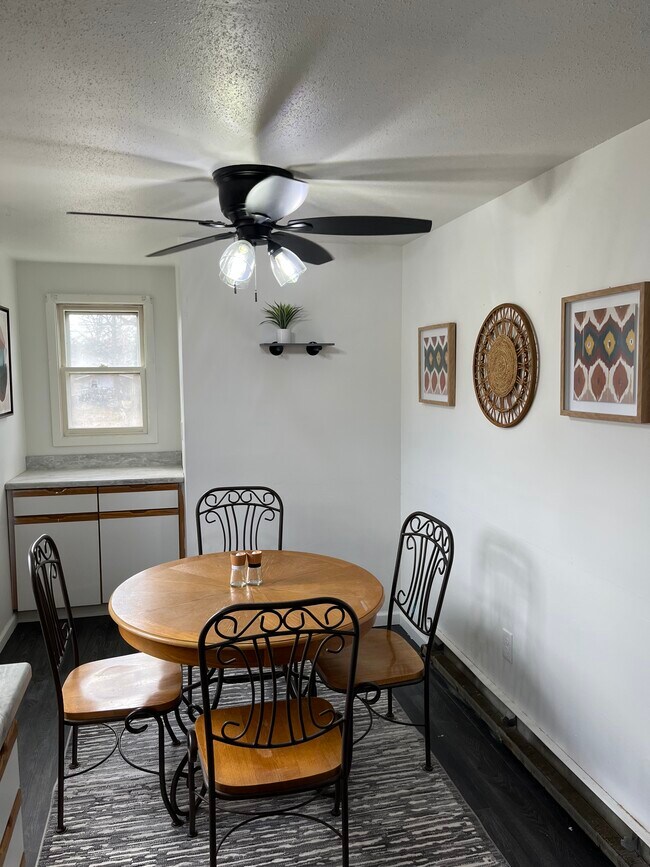 Photo - 809 Trumbull Dr