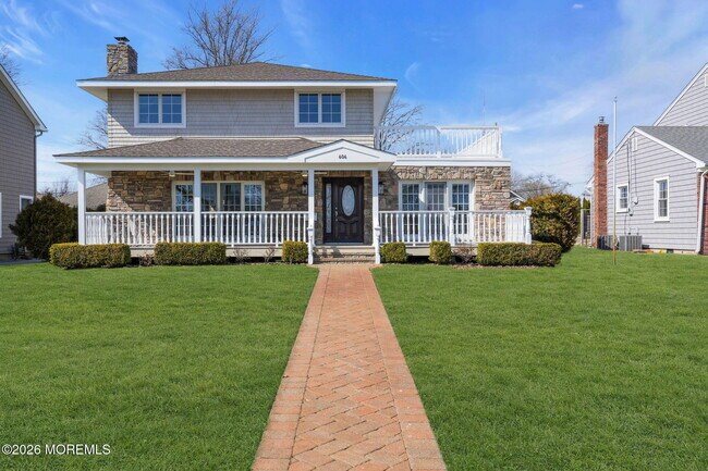 Photo - 606 North Blvd