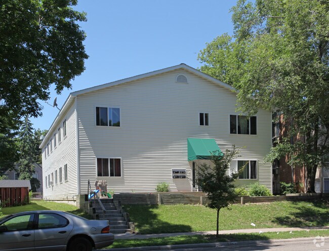Photo - 2616 Cedar Ave S