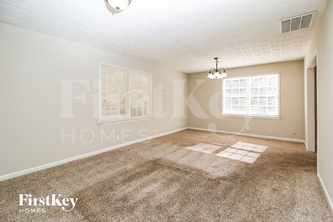 Photo - 2030 Chestnut Hill Cir