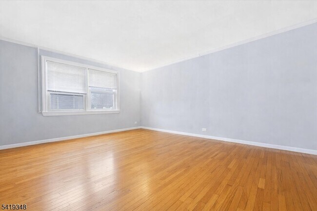 Photo - 343 Bloomfield Ave Unidad 8