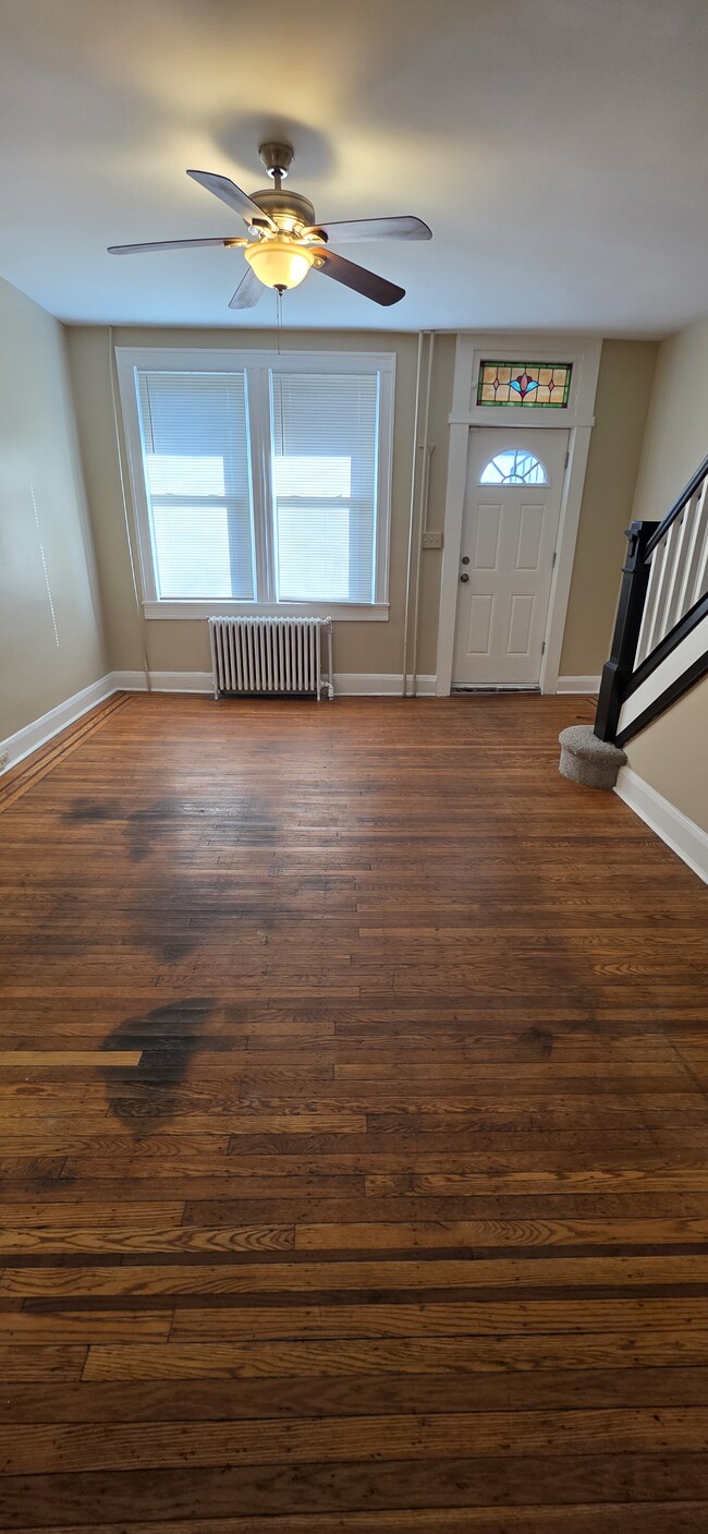 Photo - 2826 Mayfield Ave