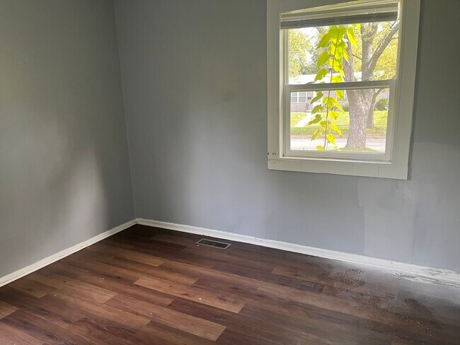 Photo - 22146 Yates Ave