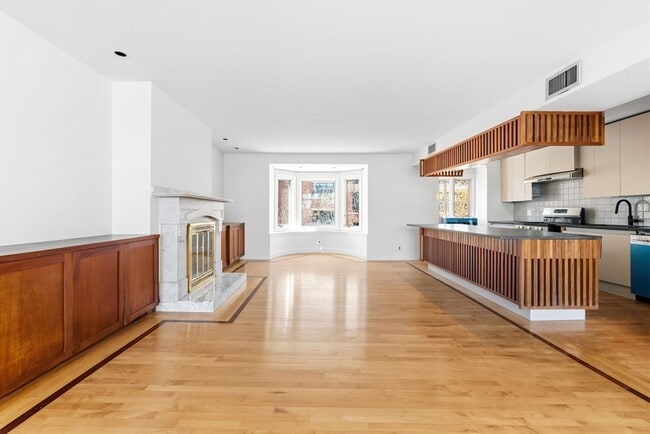 Photo - 298 Columbus Ave Unit 4