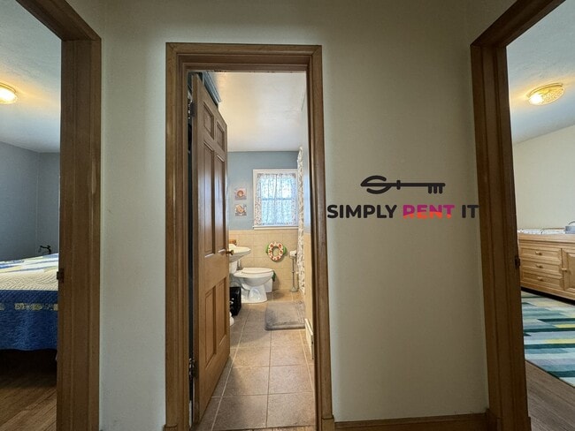 Photo - 3 Bedroom Downtown, Ames with Hardwood Floors