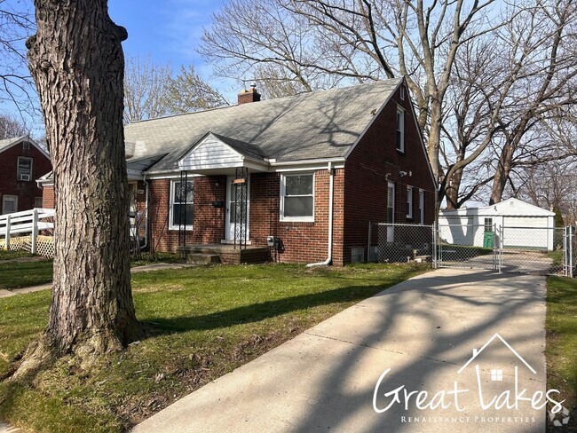 Building Photo - Stunning 3 Bedroom 1 Bathroom now availabl... Rental