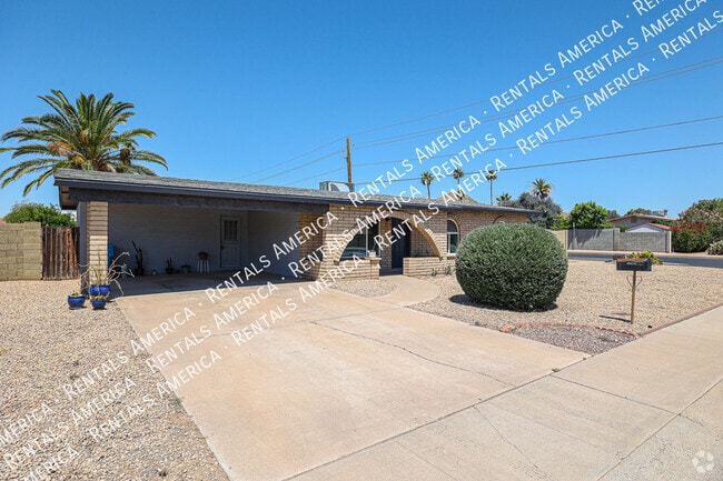 Building Photo - 12840 N 30th St Rental