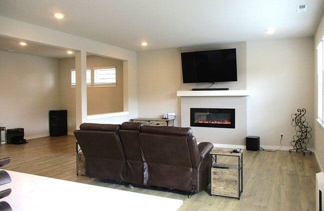 Photo - 5-Bedroom Home in Stetson Heights Backing to Greenbelt