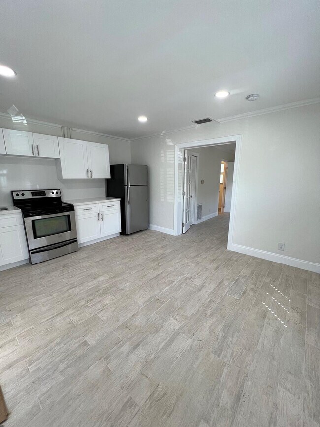 Photo - 1333 NE 5th Terrace Unit 8