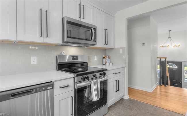 3048 John Hancock Dr