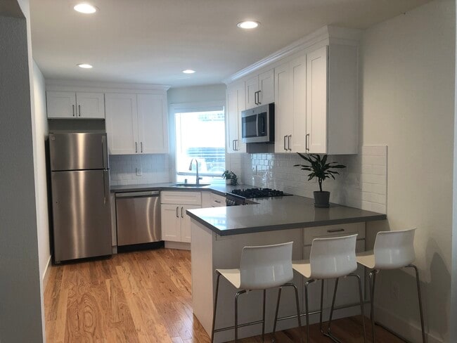 Photo - 2060 San Antonio