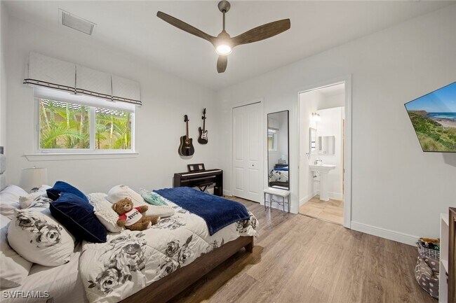 Photo - 27153 Barefoot Ln