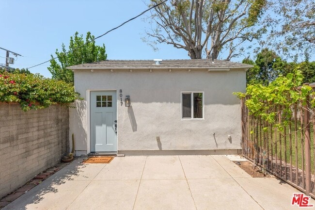 Building Photo - 8017 Airlane Ave