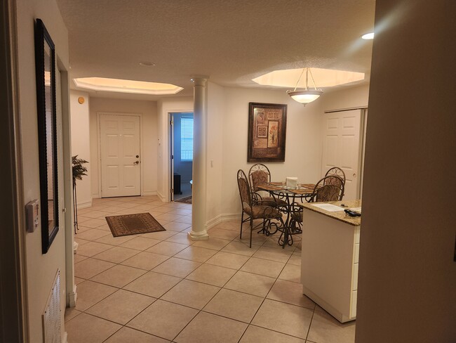 Dinning room - 425 Pierce Ave Unit 506