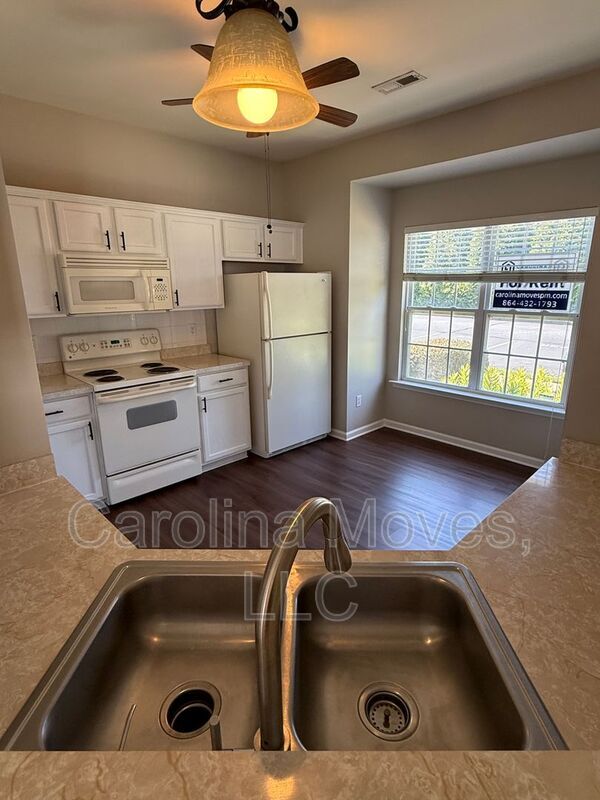 733 Rock Hill Ct