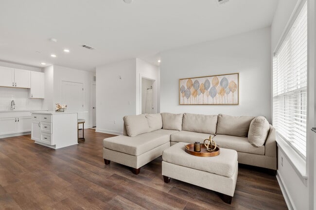 Photo - Nonesuch River Apartments