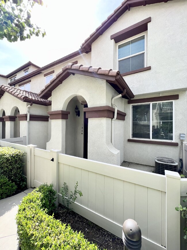 Spacious 2 bed 2.5 Townhouse Murrieta - Spacious 2 bed 2.5 Townhouse Murrieta Unit 104