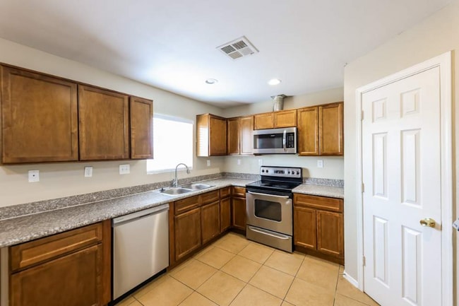 Photo - 1517 W Hadley St